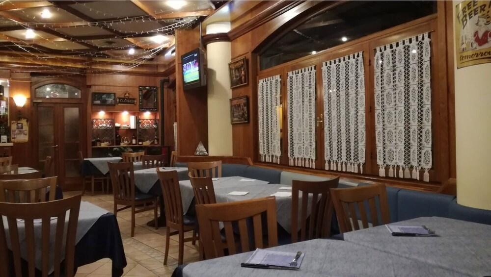 Hotel La Piazzetta Vidiciatico Ngoại thất bức ảnh