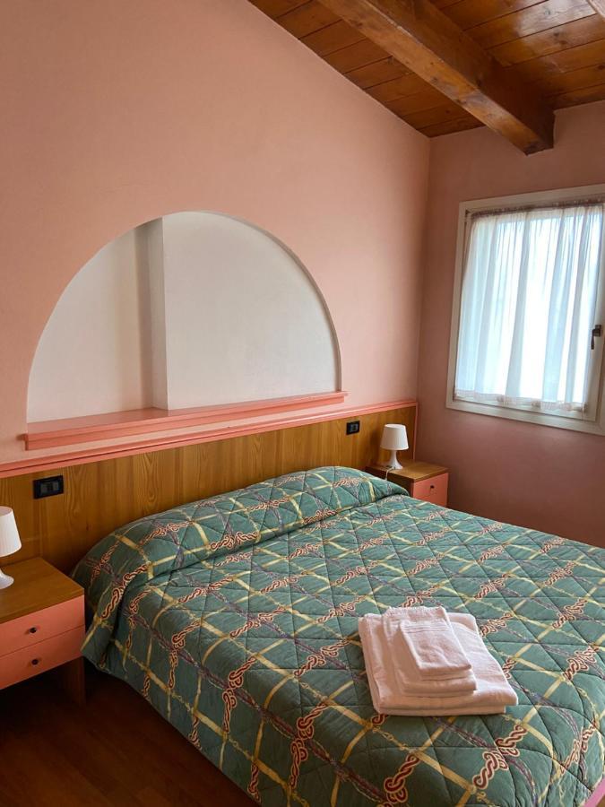 Hotel La Piazzetta Vidiciatico Ngoại thất bức ảnh